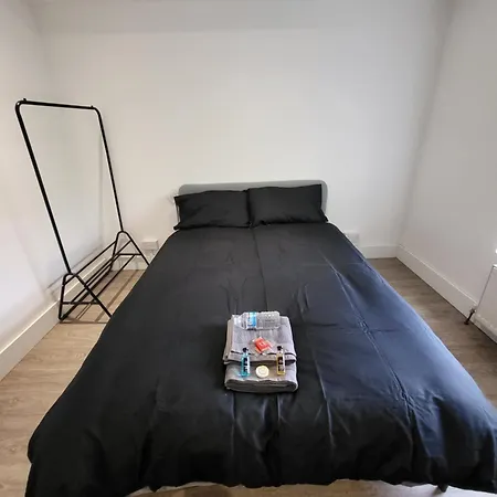 Private Room Near Central Ideal For City Explorers London Exterior photo