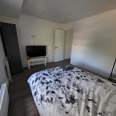 Private Room Near Central Ideal For City Explorers London Exterior photo