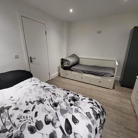 Private Room Near Central Ideal For City Explorers London Exterior photo